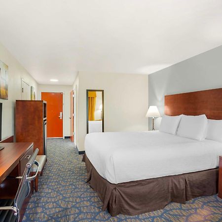 Best Western Plus Villa Del Lago Inn Patterson Eksteriør bilde