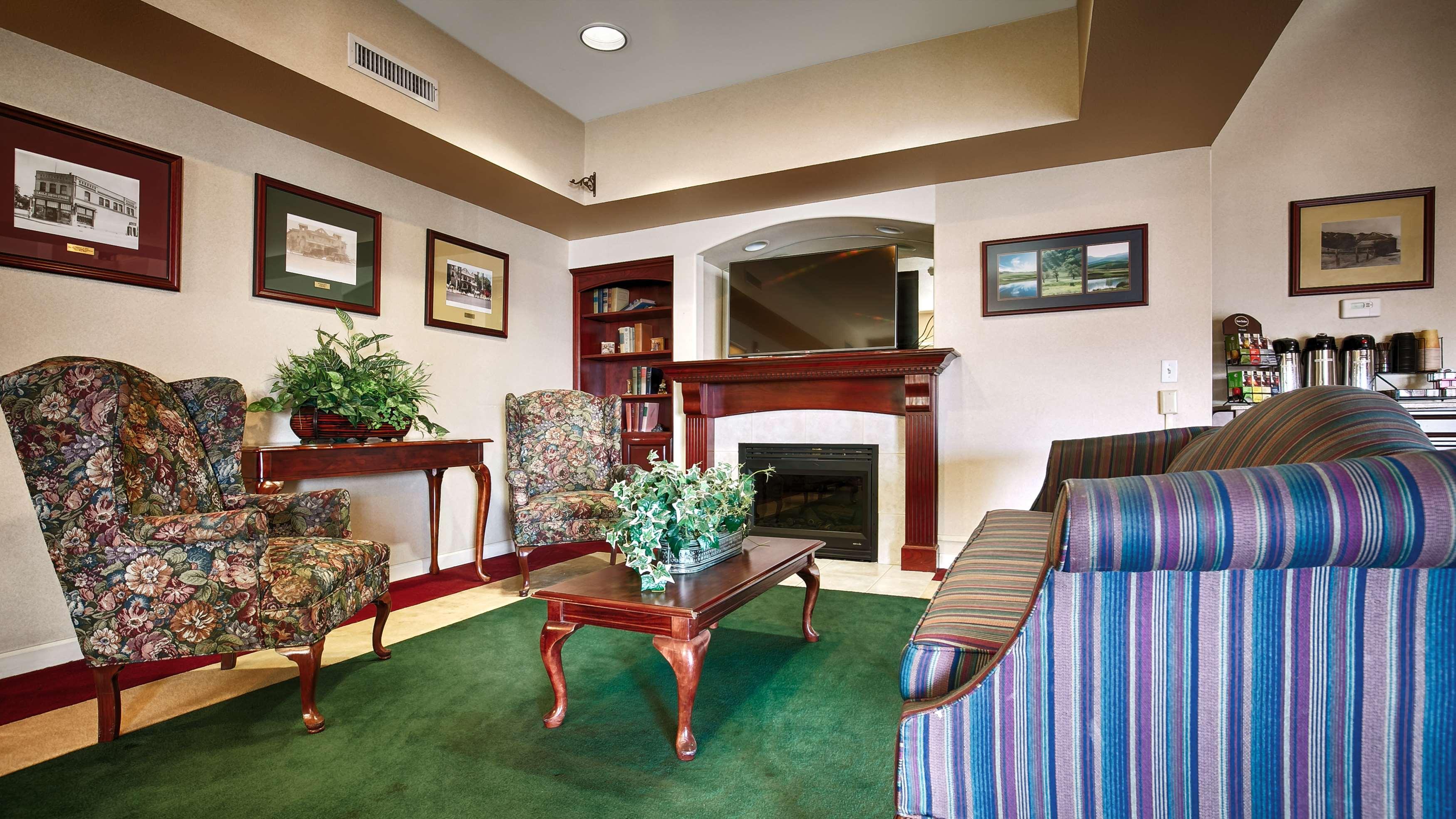 Best Western Plus Villa Del Lago Inn Patterson Eksteriør bilde