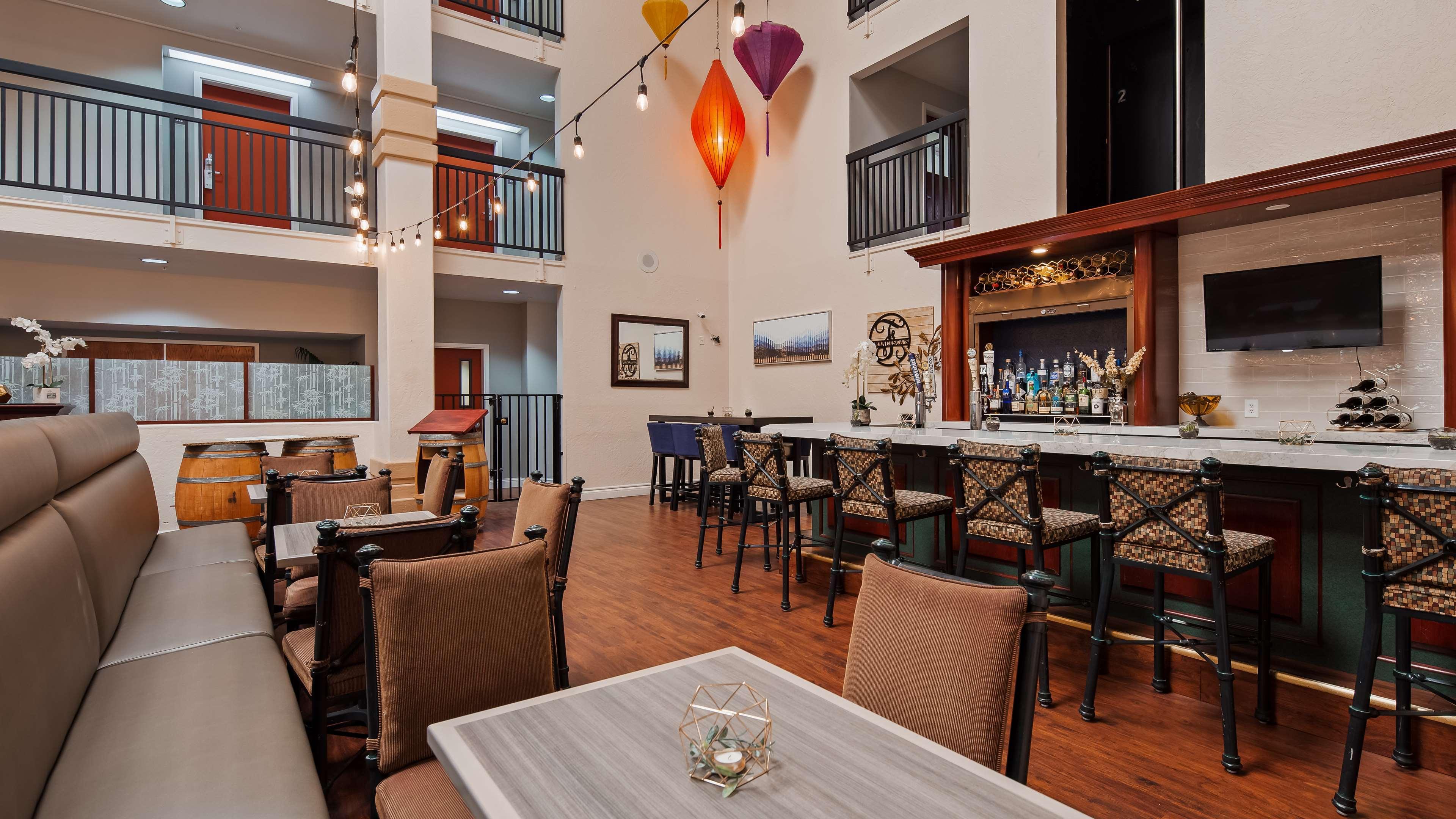 Best Western Plus Villa Del Lago Inn Patterson Eksteriør bilde