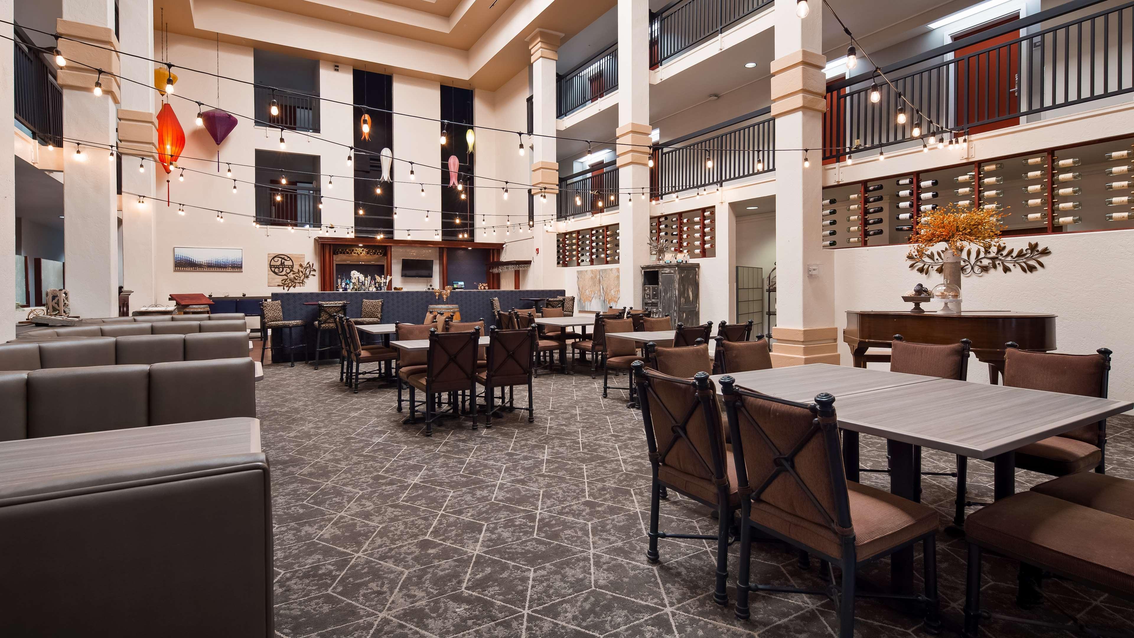 Best Western Plus Villa Del Lago Inn Patterson Eksteriør bilde