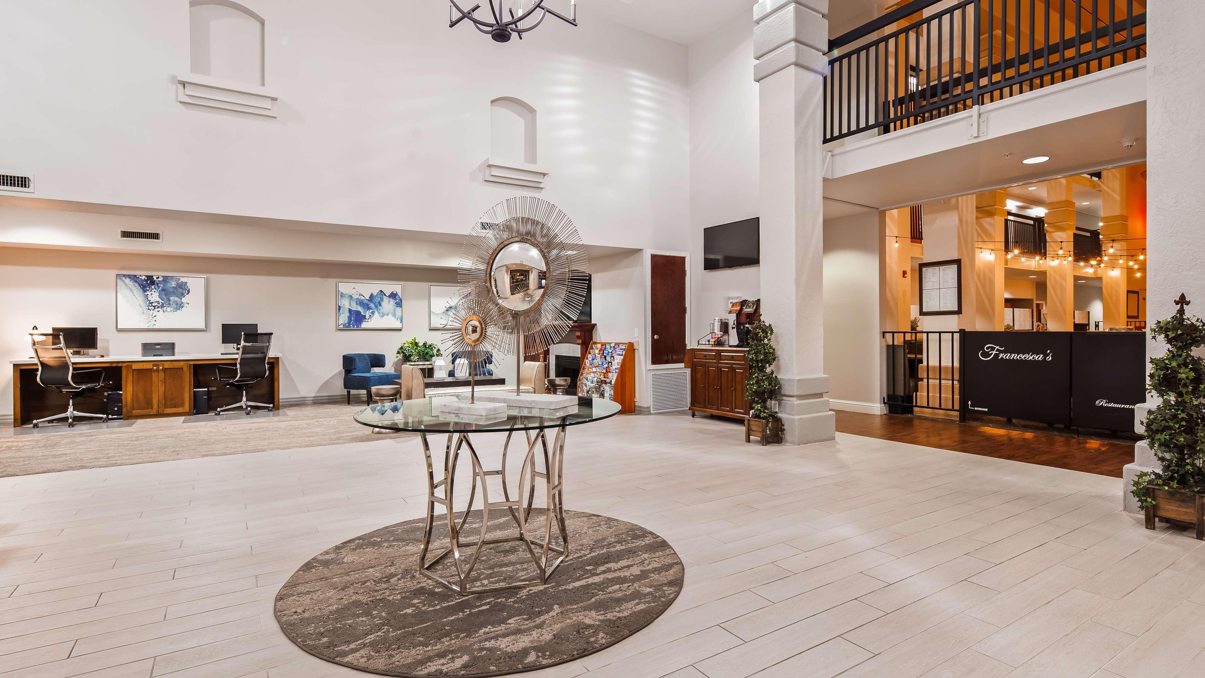 Best Western Plus Villa Del Lago Inn Patterson Eksteriør bilde