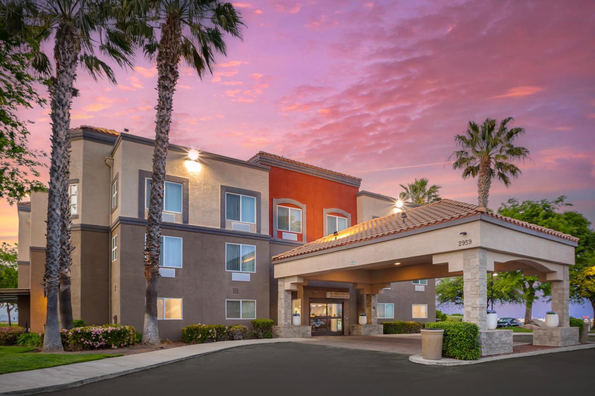 Best Western Plus Villa Del Lago Inn Patterson Eksteriør bilde