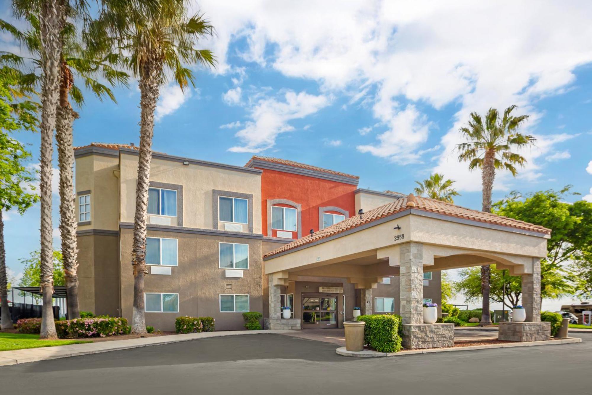 Best Western Plus Villa Del Lago Inn Patterson Eksteriør bilde