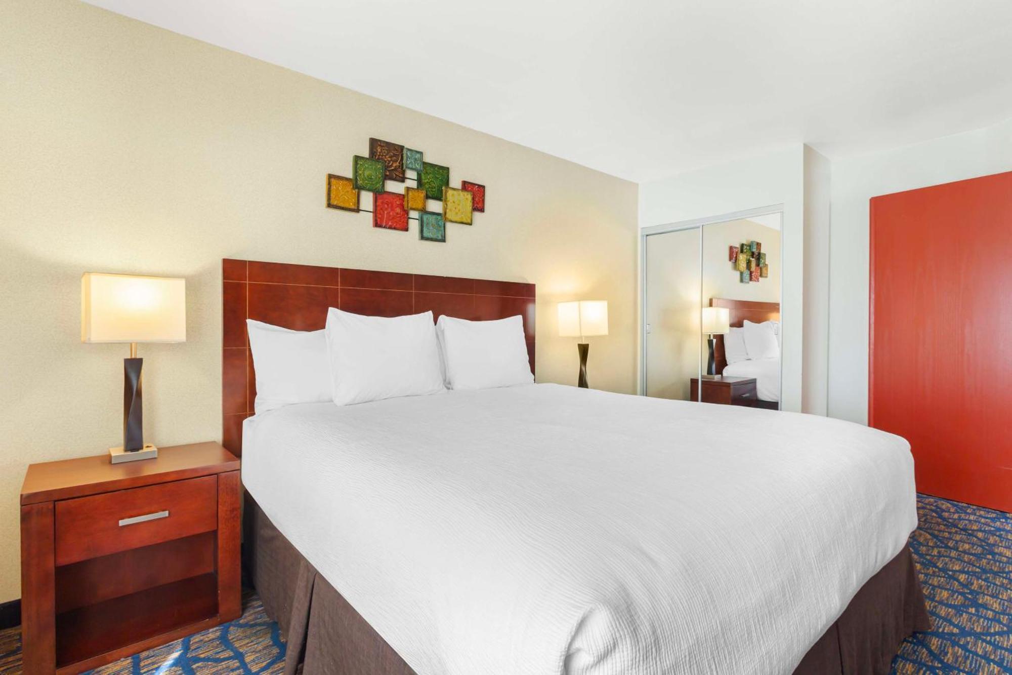 Best Western Plus Villa Del Lago Inn Patterson Eksteriør bilde