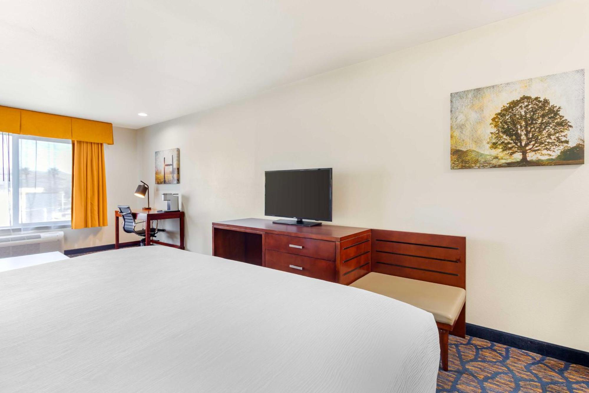 Best Western Plus Villa Del Lago Inn Patterson Eksteriør bilde